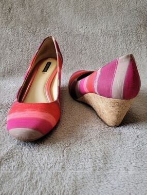 Alex Marie round toe striped cork wedges size 9.5